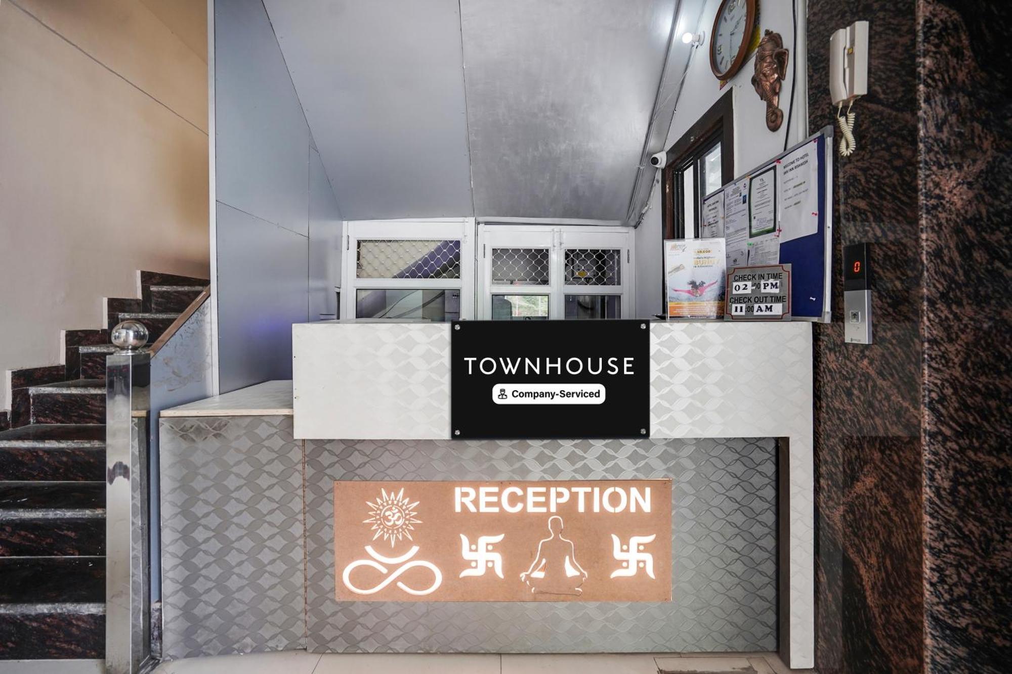 Super Townhouse Tapovan 외부 사진