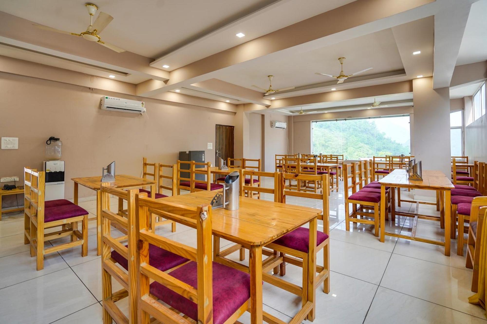 Super Townhouse Tapovan 외부 사진