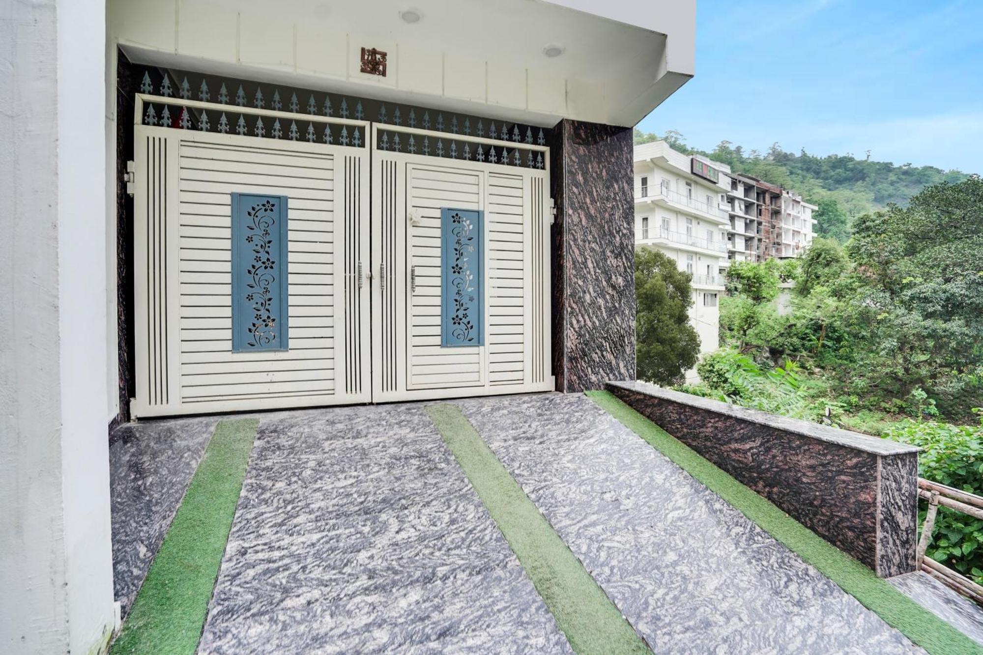 Super Townhouse Tapovan 외부 사진
