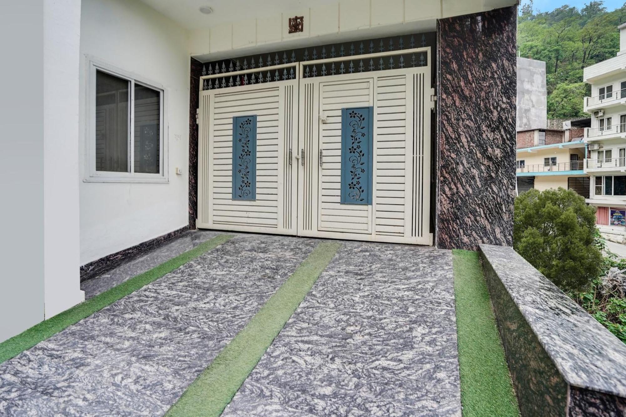 Super Townhouse Tapovan 외부 사진