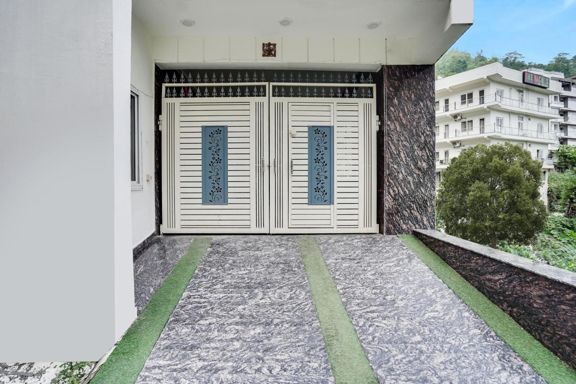 Super Townhouse Tapovan 외부 사진