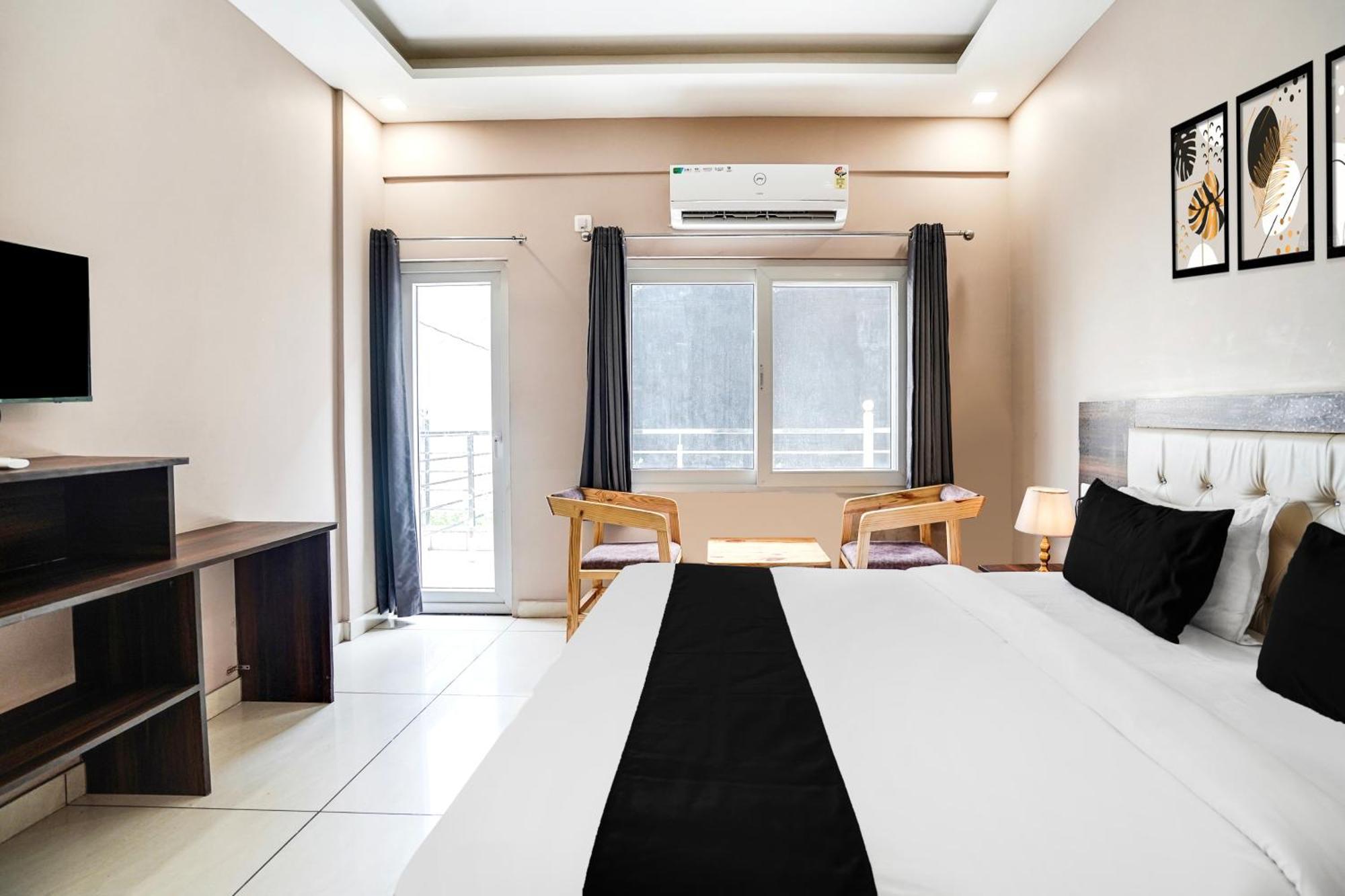 Super Townhouse Tapovan 외부 사진
