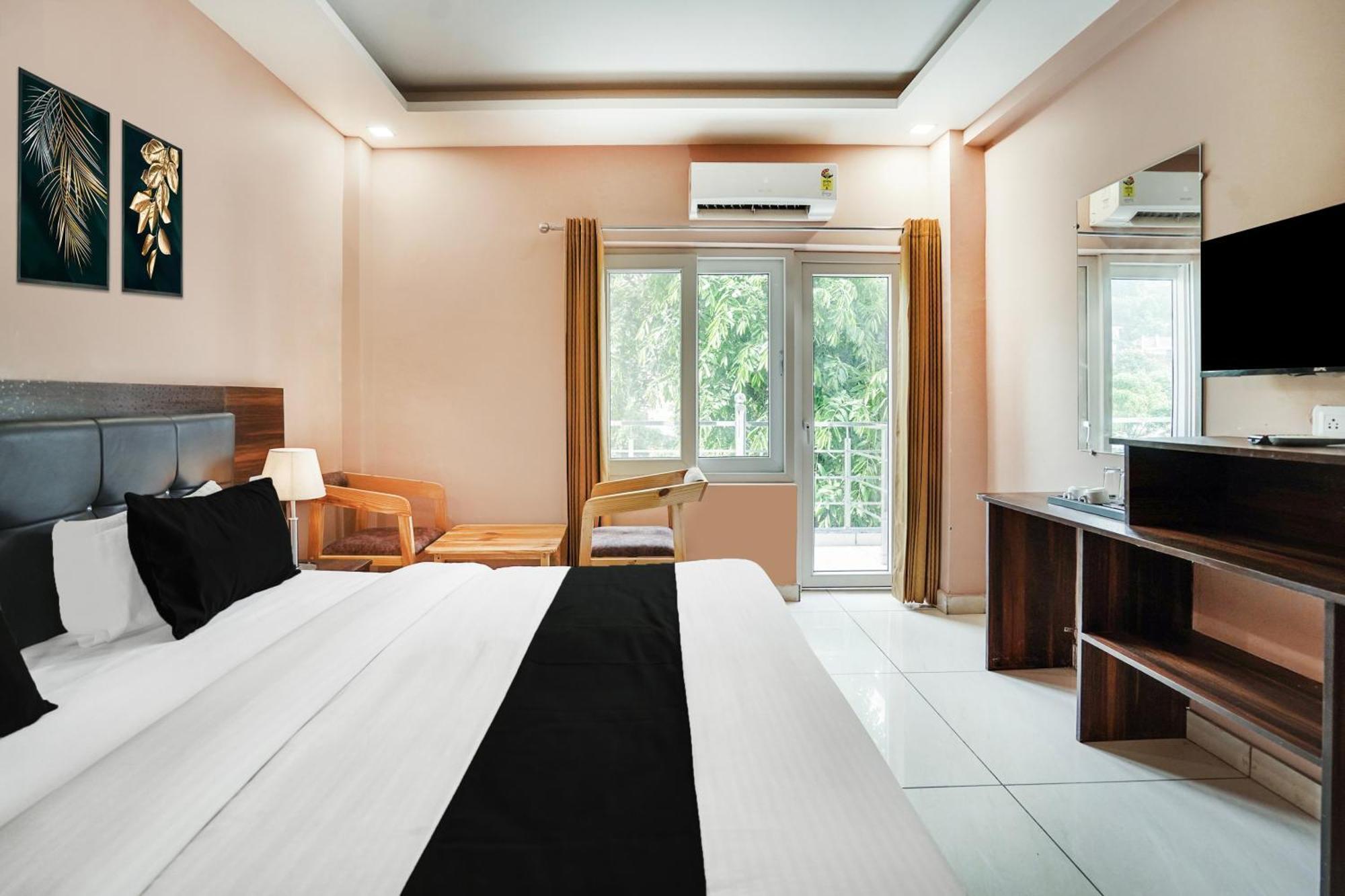 Super Townhouse Tapovan 외부 사진