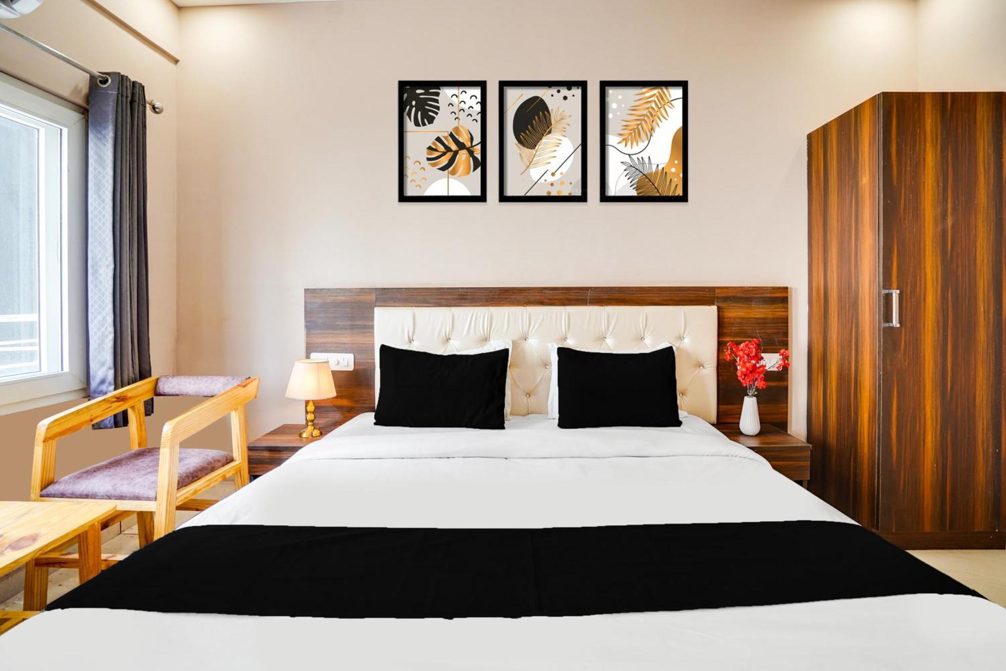 Super Townhouse Tapovan 외부 사진