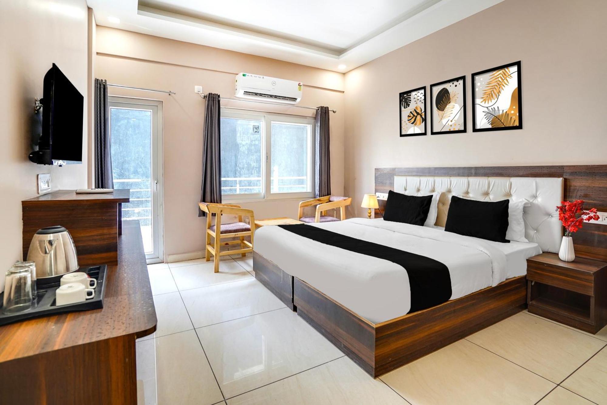 Super Townhouse Tapovan 외부 사진